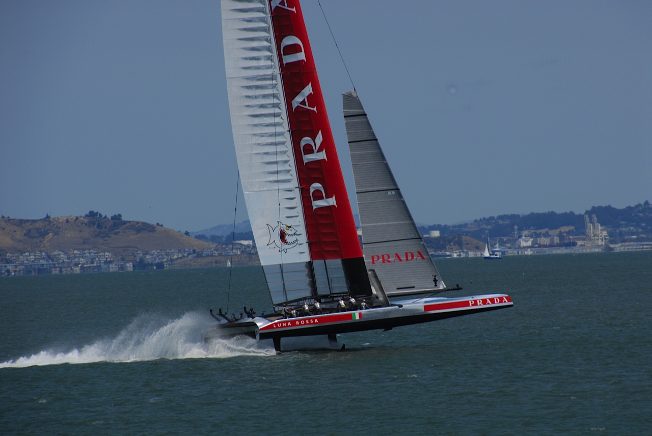 Luna Rossa Foiling